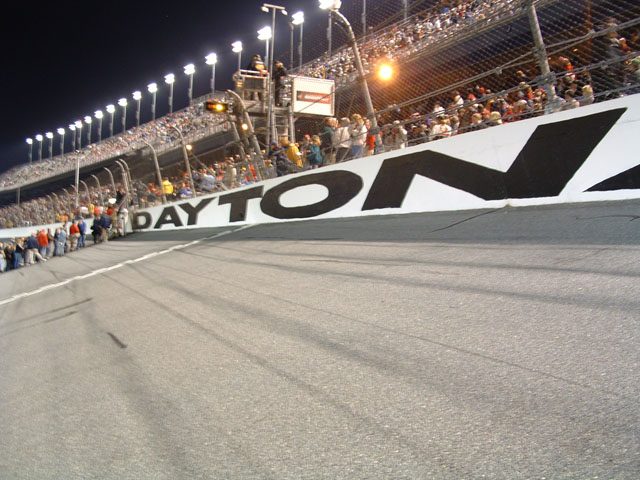 daytona-02-04-047